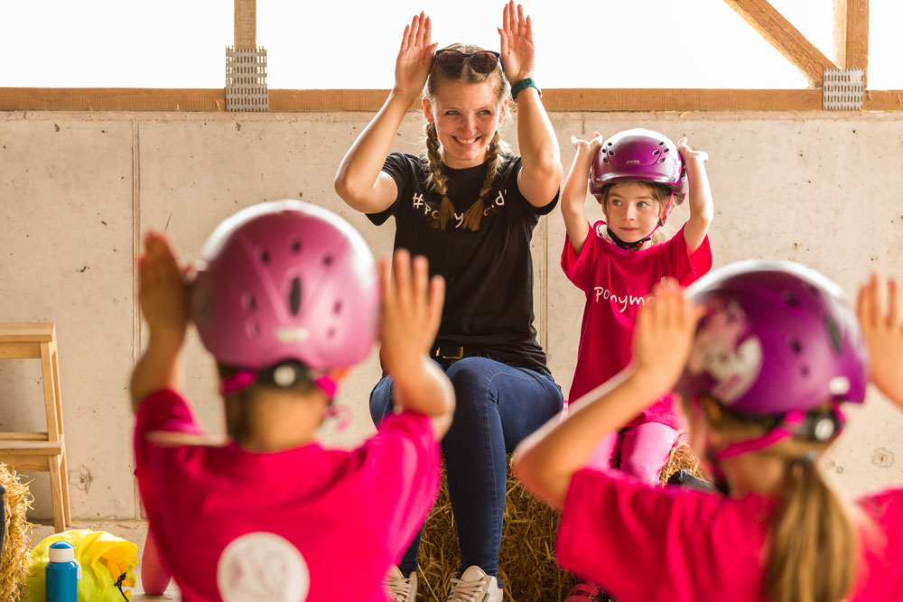 Ponyschule_Tanja_Wein-Gruppe-Kinderreiten-1
