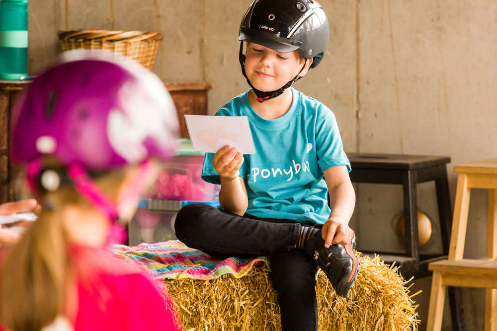 Ponyschule_Tanja_Wein-Kinderreiten-3